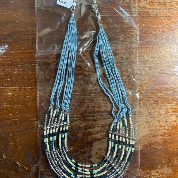 Four necklaces from 10,000 Villages - Picture 6 of 16